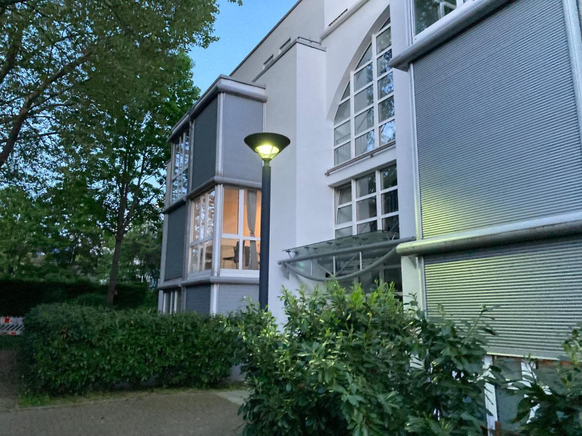 Homeoffice Business Nature View Mit Parkplatz Zentral, Hauptbahnhof Und Kuche Wiesbaden Buitenkant foto